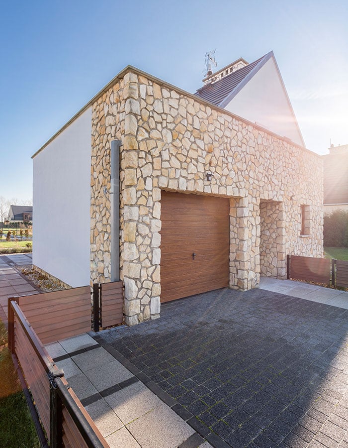beautiful house in the suburbs PC3RASL